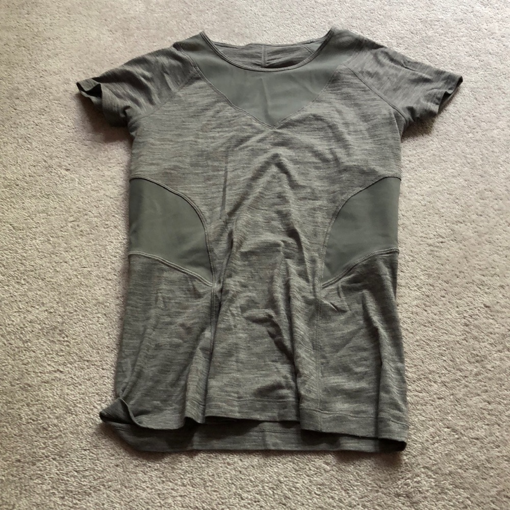 Lulu lemon athletic shirt size small